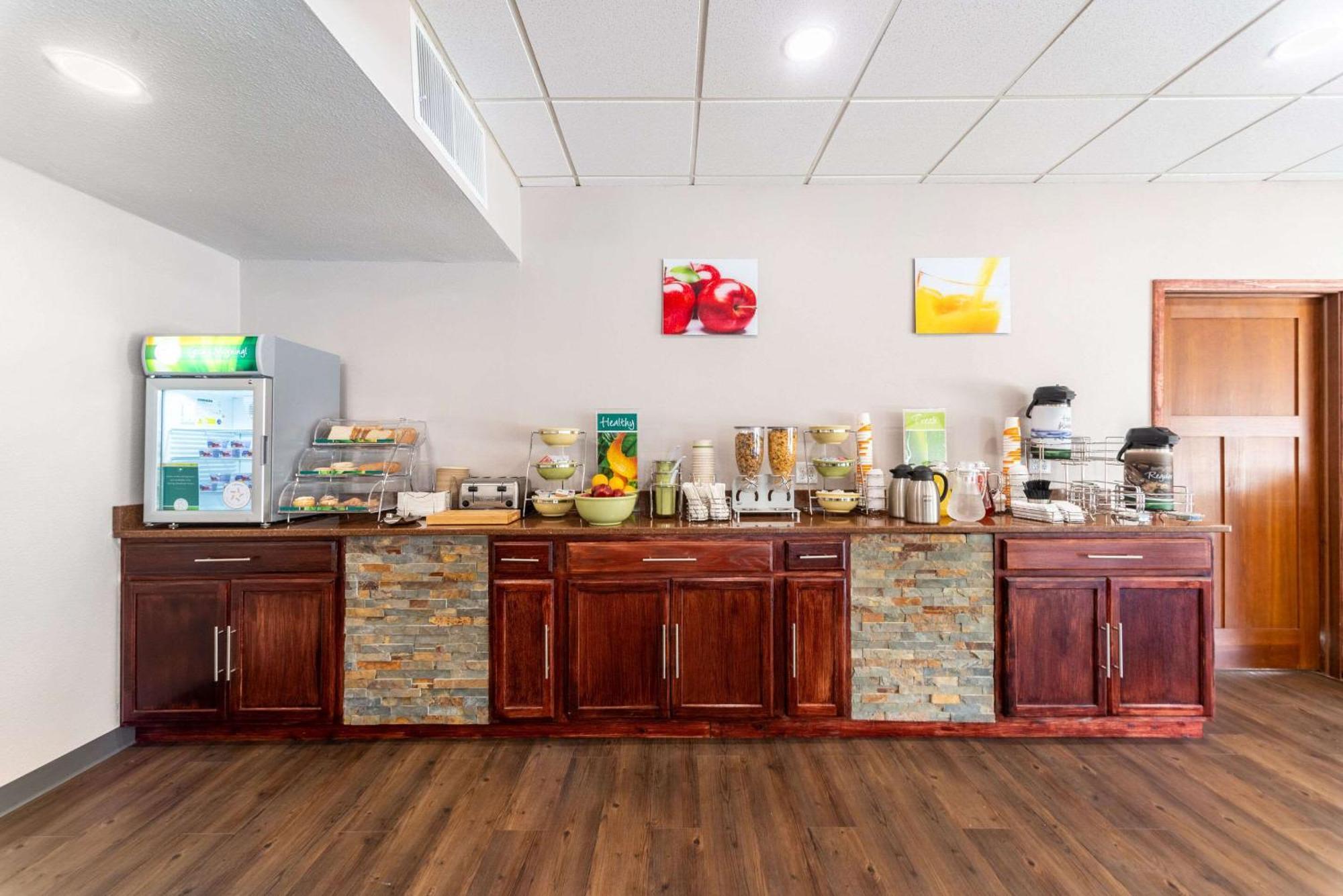 Quality Inn & Suites Vandalia Near I-70 And Hwy 51 المظهر الخارجي الصورة