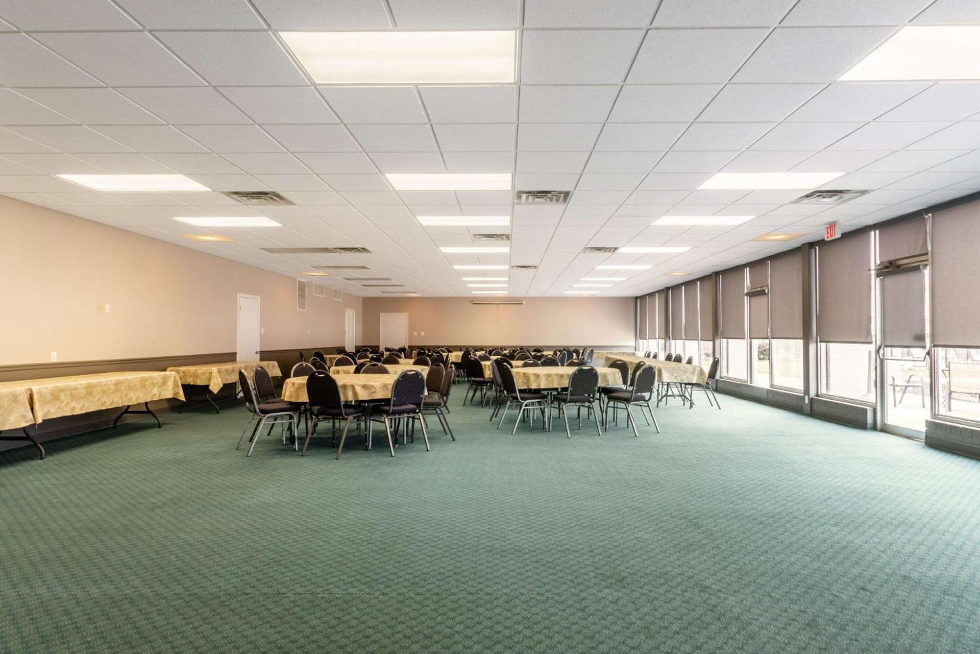 Quality Inn & Suites Vandalia Near I-70 And Hwy 51 المظهر الخارجي الصورة