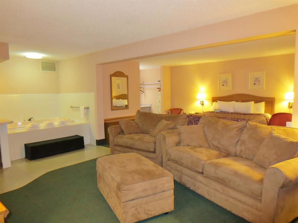 Quality Inn & Suites Vandalia Near I-70 And Hwy 51 المظهر الخارجي الصورة