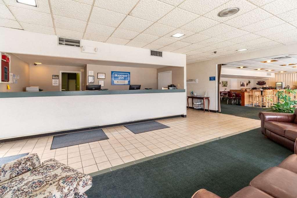 Quality Inn & Suites Vandalia Near I-70 And Hwy 51 المظهر الداخلي الصورة